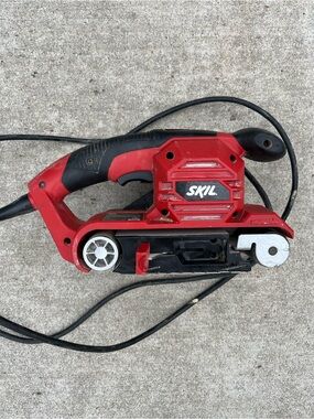 SKIL 7510-01 Sandcat 6 Amp 3 x 18'' Corded Electric Belt Sander